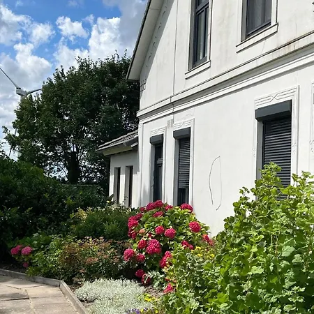 Tolle In Mit Grossem Garten